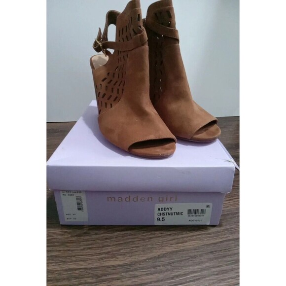 madden girl Addy suede brown chevron cutout peep toe block heel Bootie Size 9.5 - Picture 1 of 9